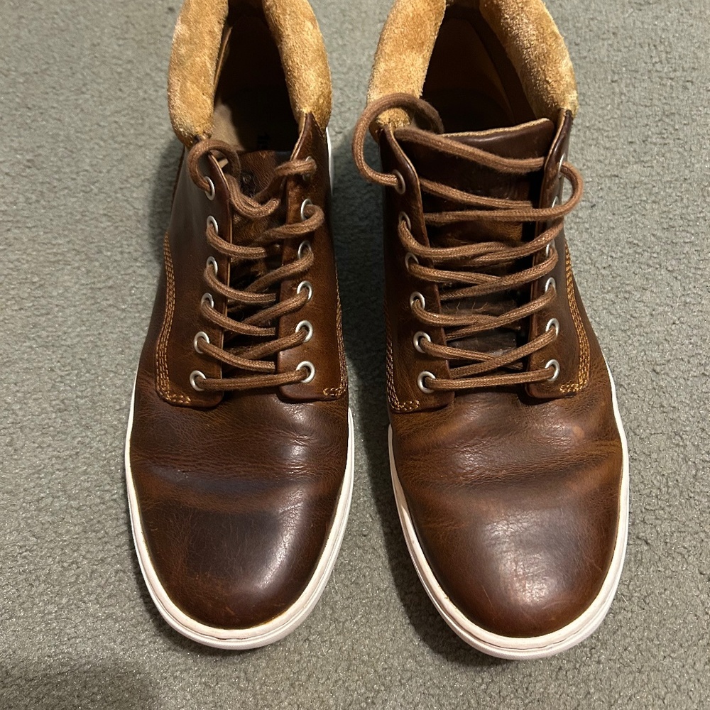 Timberline Men’s Hightop Leather 6 eye shoes